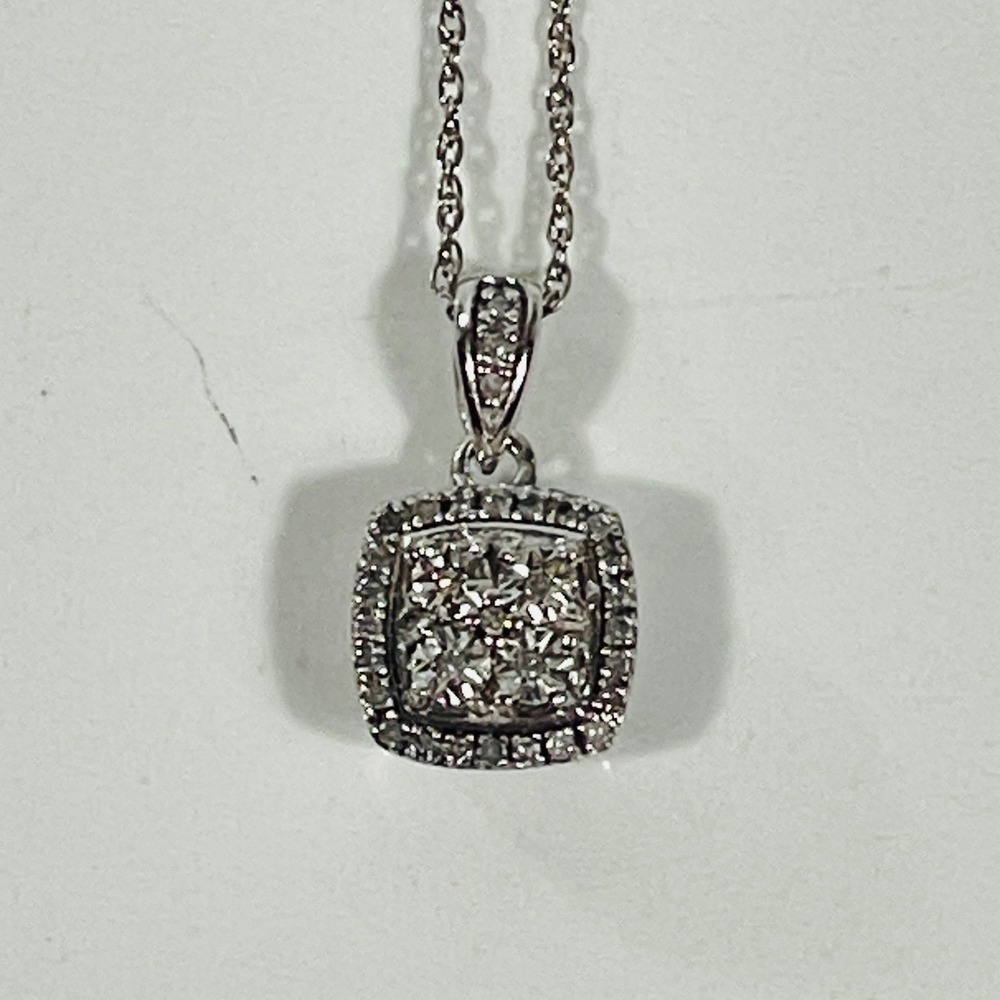 Sterling Silver 1/10 CT TW Diamond Square Halo Pendant Necklace 18‎ Inch Chain
